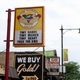 Illustration for article titled Famous Chicago hot dog stand keeps the public informed with its very own news channel